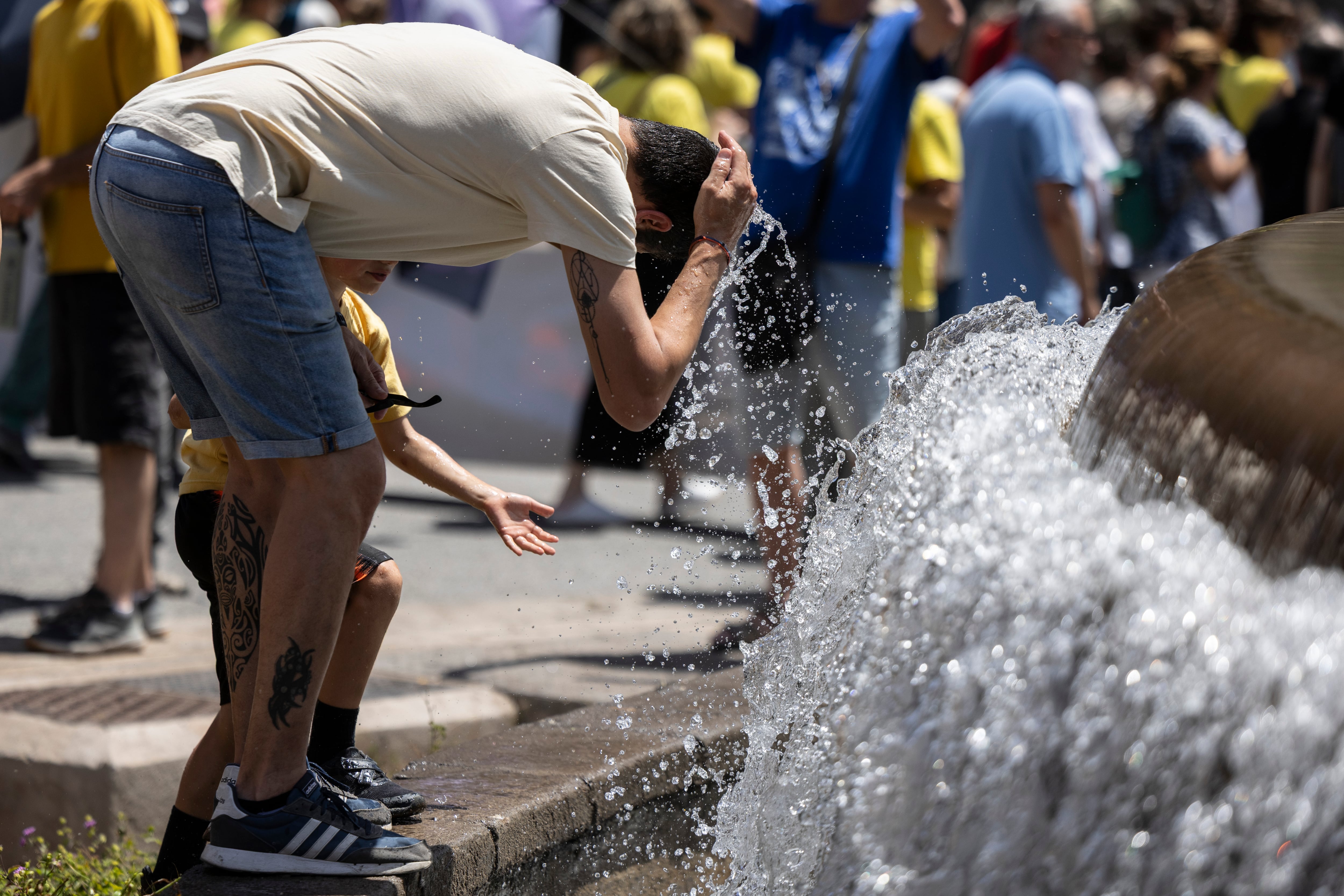 La Aemet advierte de la llegada de la primera ola de calor del verano a España