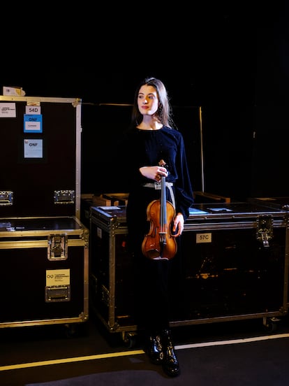 “Si hablo de María no me refiero a una futura violinista de primer nivel. Para mí lo es ya”, dice el director de orquesta Gustavo Dudamel de la granadina. 