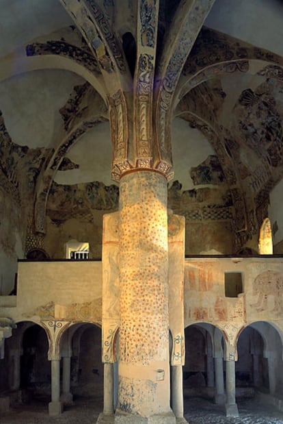 Columna en forma de palmera de la ermita de San Baudelio.