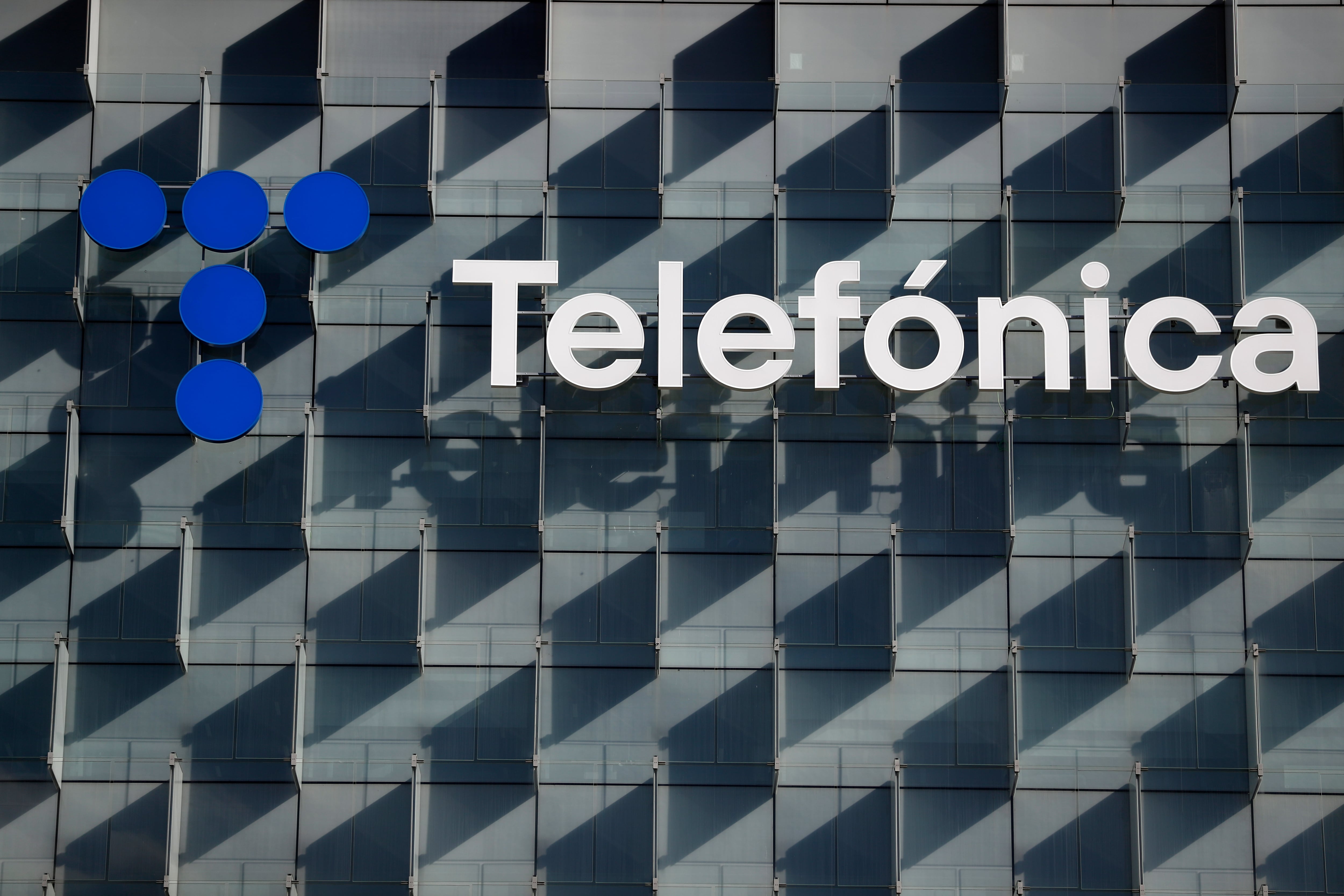 Telefónica y Perú se verán las caras en febrero para discutir una reclamación de más de 1.000 millones en impuestos