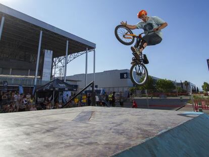 Exhibición de BMX durante el festival Mulafest.