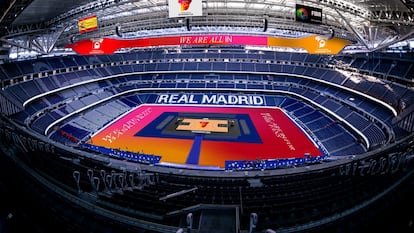 Recreación del Bernabéu con la pista de baloncesto.