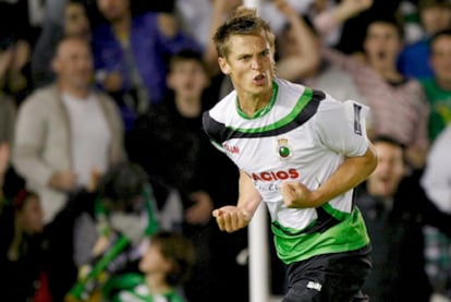 Marcus Rosenberg celebra su gol