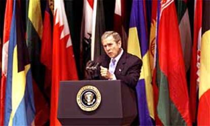 Bush aseguró ayer en el Departamento de Estado que Estados Unidos es "amigo de Afganistán".