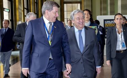 A la izquierda, el director general de la OIT, Guy Ryder, junto con el secretario general de la ONU, Antonio Guterres