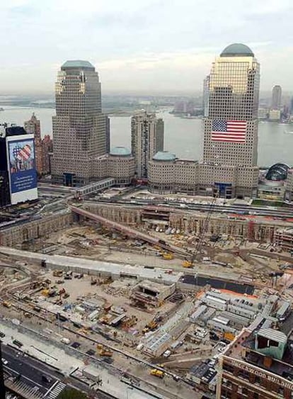 Vista de los trabajos de reconstrucción del World Trade Center de Nueva York, con Nueva Jersey al otro lado del río Hudson, en una imagen tomada el pasado 8 de septiembre.