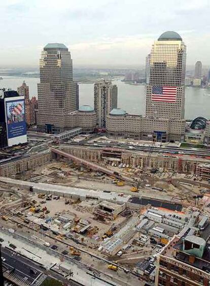 Vista de los trabajos de reconstrucción del World Trade Center de Nueva York, con Nueva Jersey al otro lado del río Hudson, en una imagen tomada el pasado 8 de septiembre.