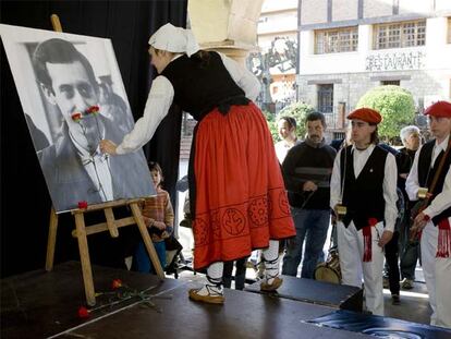 Un momento del homenaje al etarra <i>Argala</i> celebrado el pasado domingo en  Arrigorriaga.