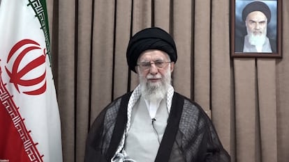 Israel alterna los ataques contra objetivos nucleares iraníes con la presión sobre Alí Jameneí