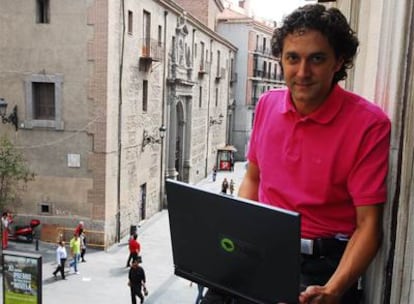 Ángel María Herrera es un informático reconvertido a editor a través de la red.