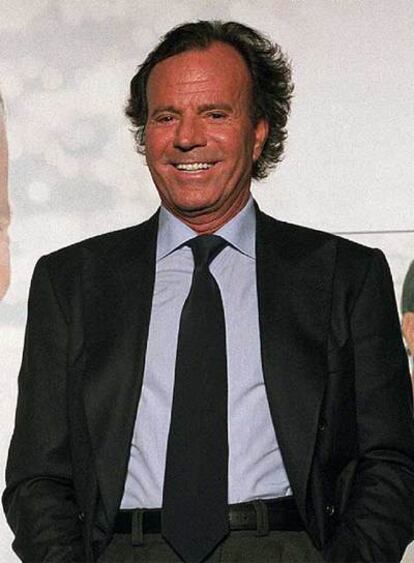 Julio Iglesias.