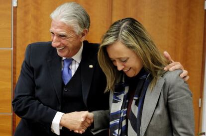 El presidente de la patronal, con la exconselleira de Facenda Elena Mu&ntilde;oz.