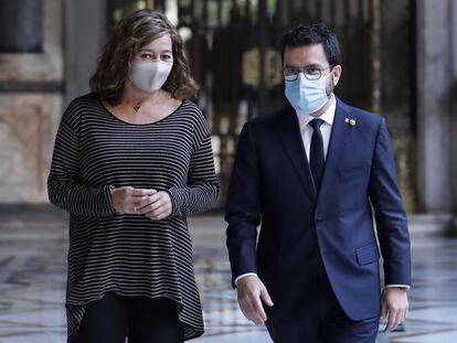 El presidente de la Generalitat, Pere Aragonès, y la presidenta del Gobierno de las Islas Baleares, Francina Armengol, en el Palau de la Generalitat en Barcelona.