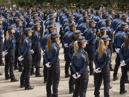 Policías municipales en formación durante la celebración del cuerpo el pasado 24 de junio en el Retiro.