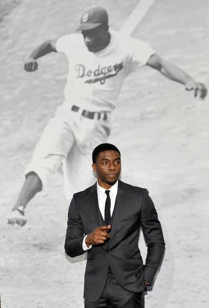 Chadwick Boseman posa durante a estreia do filme '42' em Los Angeles, em 2013.