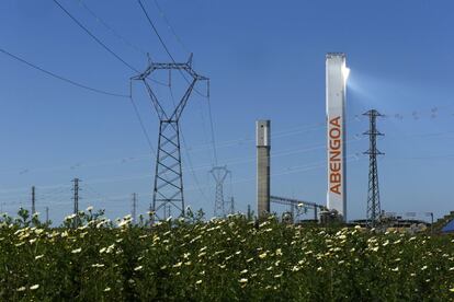 Instalaci&oacute;n solar de Abengoa en Sanlucar la Mayor