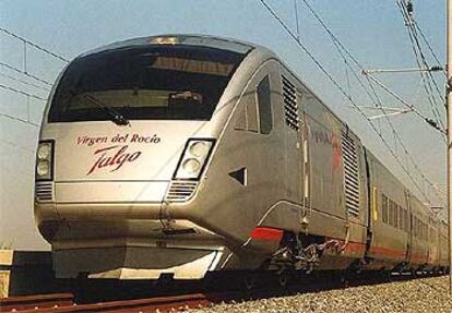 El modelo Talgo XXI, situado en una vía.