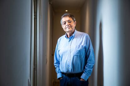 El escritor nicaragüense Sergio Ramírez, este viernes en su casa de Madrid.