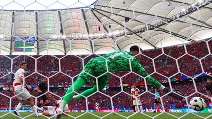 Gjasula hace el gol del empate de Albania ante Croacia en el tiempo de alargue.