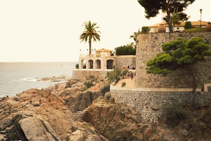 Un tramo del Camí de Ronda a su paso por S’Agaró, en la Costa Brava (Girona).