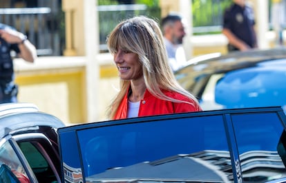 Begoña Gómez, el pasado junio, cuando acudió a votar en las elecciones europeas en el colegio de Nuestra Señora del Buen Consejo de Madrid.