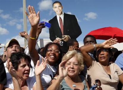 Asistentes a un acto en apoyo a Barack Obama, el martes en Palm Beach (Florida).