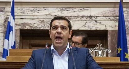 Alexis Tsipras, durante su discurso ante sus diputados.