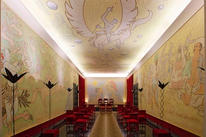 Los frescos de Jean Cocteau en la sala de matrimonios del Ayuntamiento de Menton.