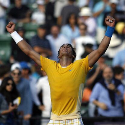 Rafael Nadal celebra su victoria sobre David Ferrer en los octavos de final del torneo de Miami.