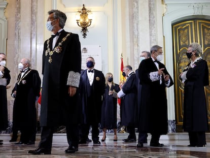 El presidente del Tribunal Supremo y del Consejo General del Poder Judicial, Carlos Lesmes (en el centro) junto con otros miembros de la judicatura en el acto de apertura del Año Judicial en Madrid el pasado septiembre.