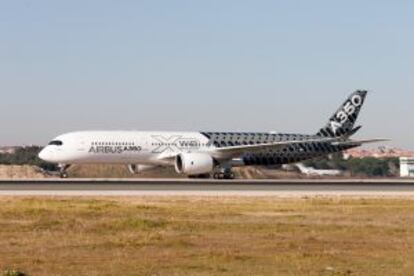 El nuevo modelo de largo radio de Airbus, este jueves en Barajas.