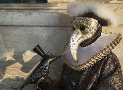 O carnaval de Veneza é famoso no mundo por suas características máscaras.