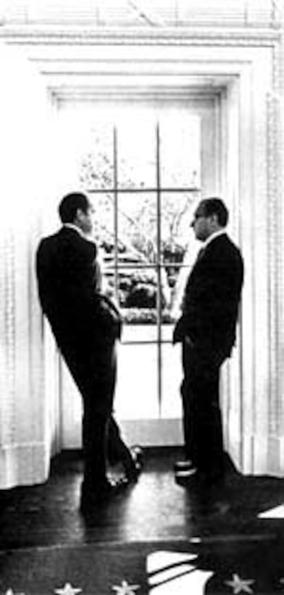 Nixon y Kissinger, en el Despacho Oval en 1971, en plena crisis vietnamita.