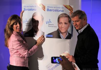 Alicia S&aacute;nchez-Camacho i Alberto Fern&aacute;ndez obren la campanya.