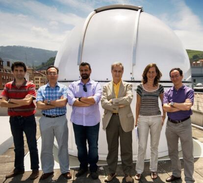 Equipo de investigadores que han estudiado la Gran Mancha Blanca de Saturno (Agustín Sánchez-Lavega es el tercero por la derecha).