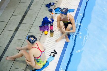 CAR Sant Cugat del Vaslles. Entrenamiento de la selección española de natación sincronizada con vistas al mundial de Kazan 2015. Onda Carbonell y Paula Klamburg