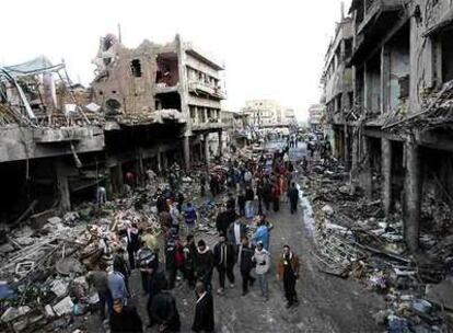 Estado que presentaba ayer el mercado de Sadriyah, en una zona chií de Bagdad, destruido el sábado en un atentado que provocó más de 130 muertos.