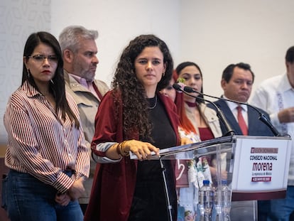 El Consejo Nacional de Morena después en conferencia de prensa el 4 de mayo de 2025.