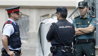 Representantes de los Cuerpos y fuerzas de seguridad del Estado en Delegaci&oacute;n del Gobierno en Catalu&ntilde;a. 