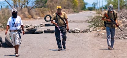 Miembros de la autodefensa ciudadana en La Ruana (Michoacán).