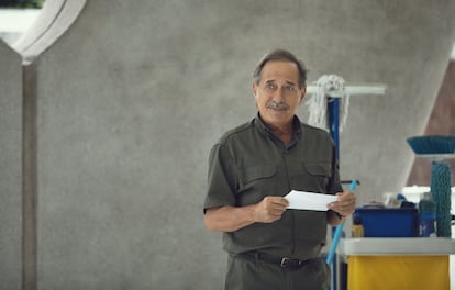 Guillermo Francella, como Eliseo en la tercera temporada de 'El encargado'.