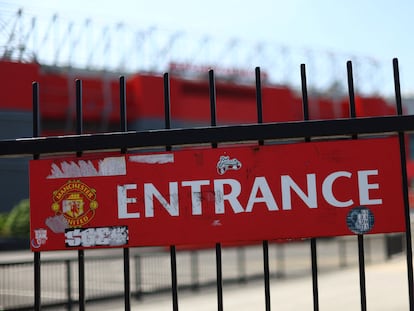 Vista exterior del estadio Old Trafford, en Manchester (Reino Unido).