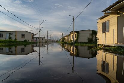 Barrio de casas inundado en el municipio de Sucre, al norte de Colombia, el 21 de noviembre de 2022.