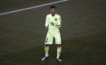Neymar celebra el tercer gol del Barcelona frente al Atlético.