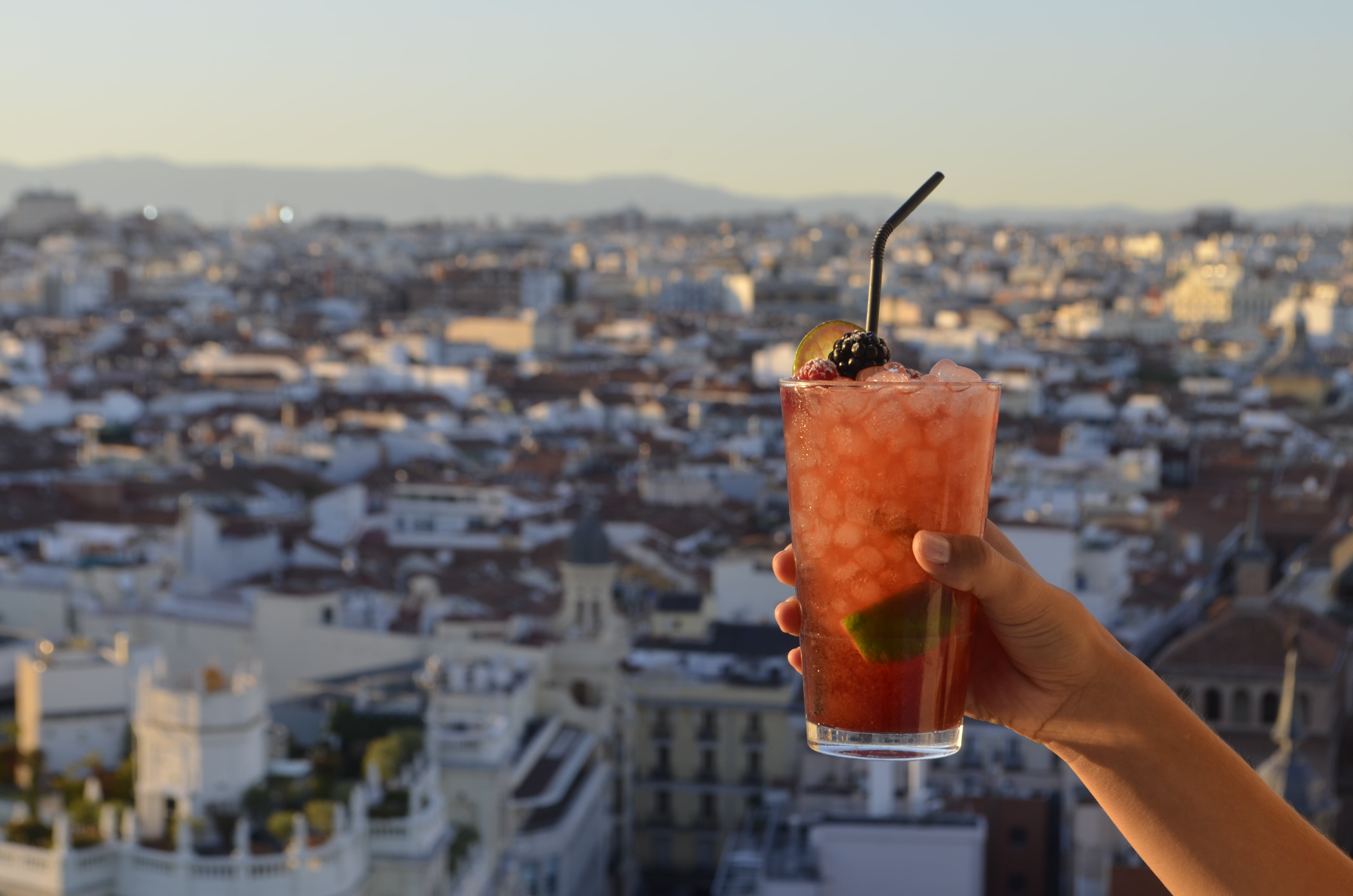 Todo sube en Madrid, menos el precio de un gin-tonic en la Gran Vía Publicado por Últimas noticias: la última hora de hoy en EL PAÍS