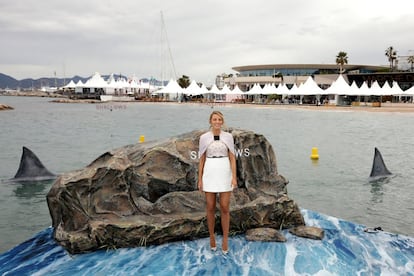 Blake Lively durante la sesión de fotos 'The Shallows' en el Festival de Cannes.