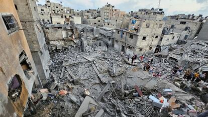 Edificios destruidos por los bombardeos israelís en la localidad de Jabalia, al norte de Gaza.