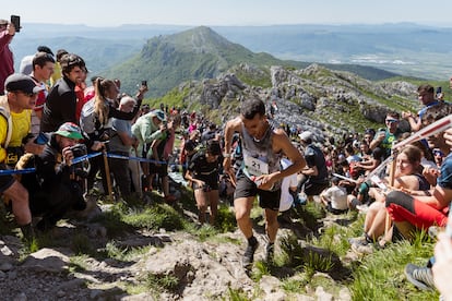 Elhousine Elazzaoui durante la carrera de trail Zegama-Aizkorri.