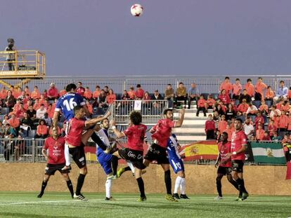 Una acci&oacute;n del Formentera-Athletic.