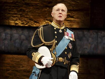 Tim Pigott-Smith, en Broadway protagonizando la obra &#039;El rey Carlos III&#039;.